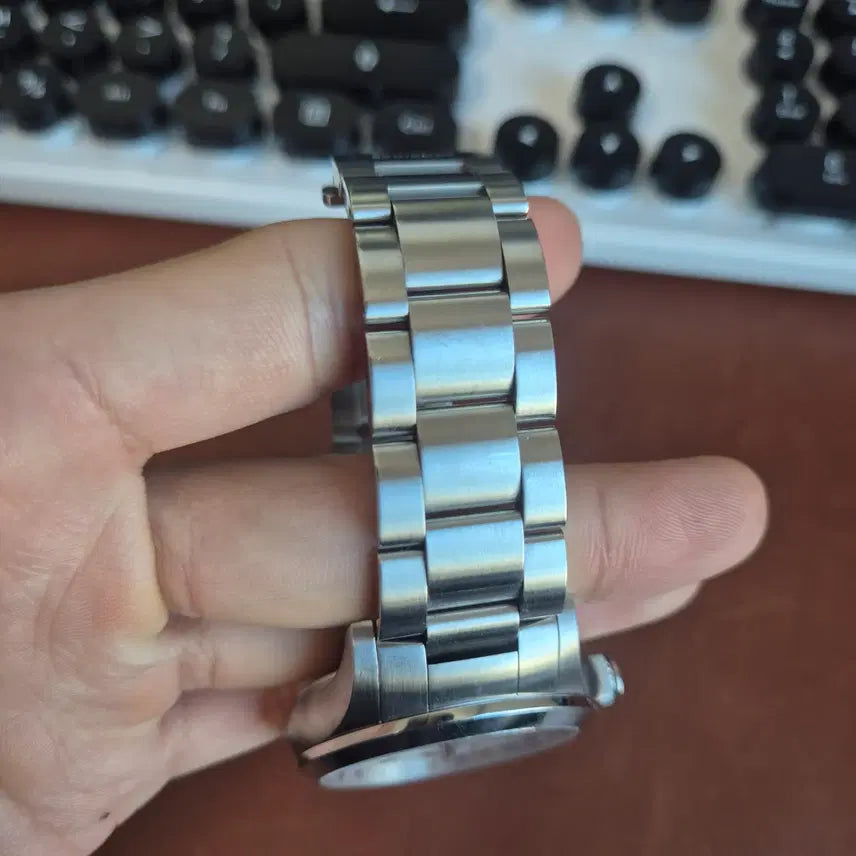 [BUNJANG] Longines Conquest VHP 43MM Watch / 25년 4월 스탬  론진vhp 컨퀘스트 43MM 태그호이어 해밀탄 튜더