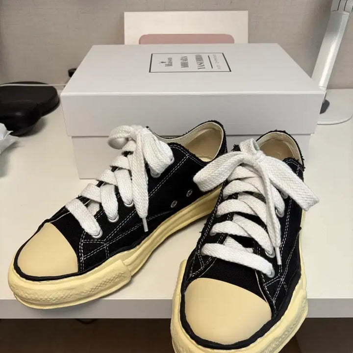 [BUNJANG] Mihara Yasuhiro Peterson Black Sneakers / 미하라 야스히로 피터슨 블랙 43사이즈