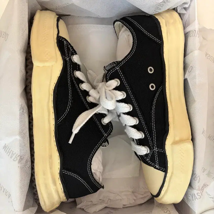 [BUNJANG] Mihara Yasuhiro Peterson Black Sneakers / 미하라 야스히로 피터슨 블랙 43사이즈