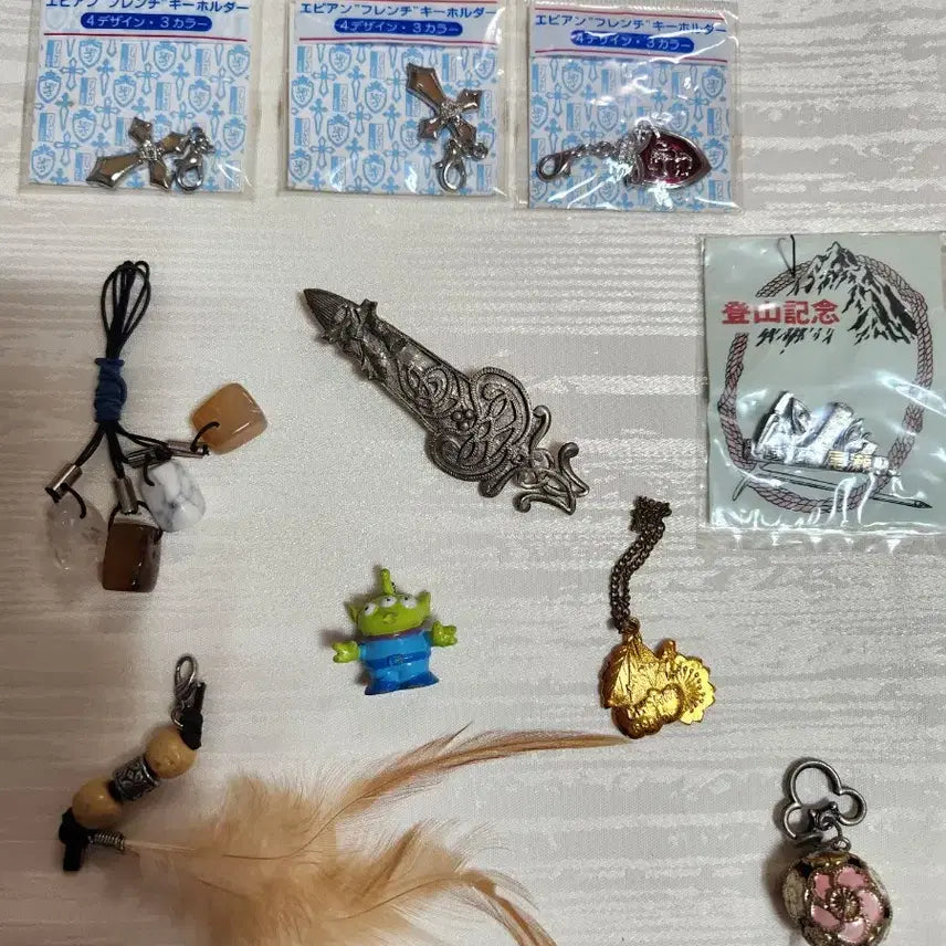 [BUNJANG] Japan Travel Souvenir Keyring Bundle Set / 일본여행 키링/열쇠고리/에비앙/삿포로/기념품 모음
