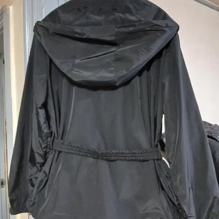 [BUNJANG] Moncler Women's Windbreaker Jacket / 몽클레어 여성 블랙 바람막이 자켓