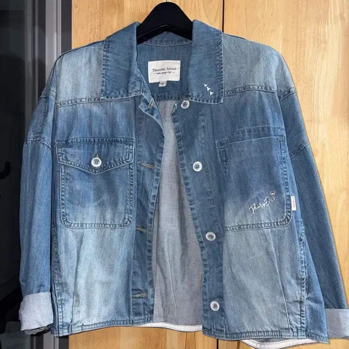 [BUNJANG] Thursday Island Denim Jacket S / (봄맞이)Thursday Island 연청 데님 자켓 S
