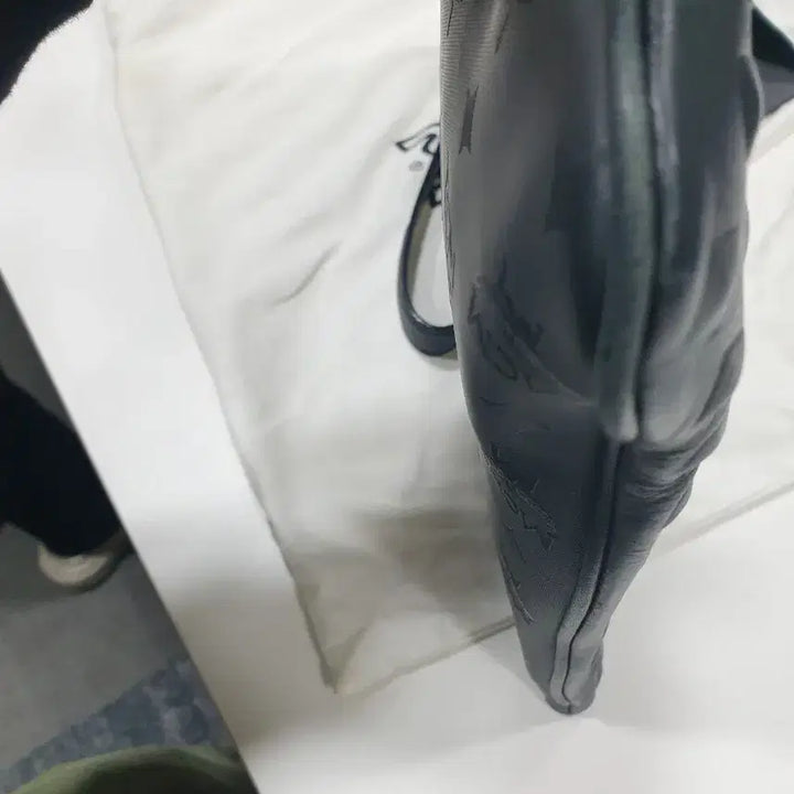 [BUNJANG] MCM Visetos Large Clutch Bag / MCM  비세토스 라지사이즈 클러치 백