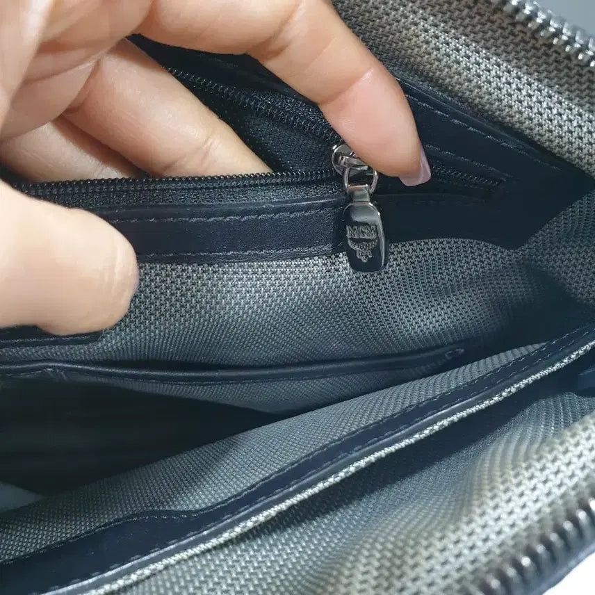 [BUNJANG] MCM Visetos Large Clutch Bag / MCM  비세토스 라지사이즈 클러치 백