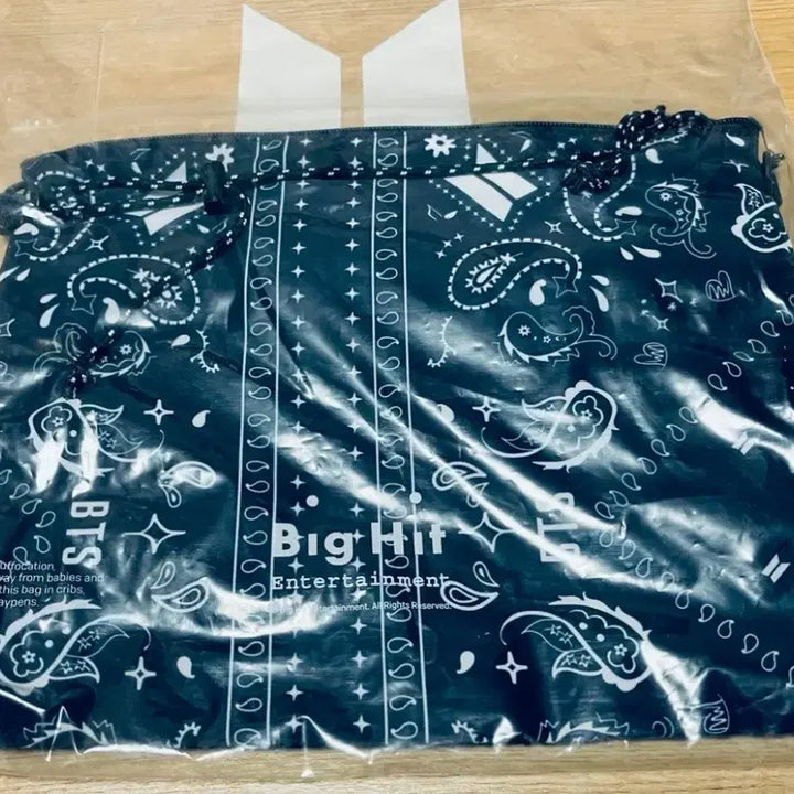 [BUNJANG] BTS Pop-Up Store Shakosh Bag / BTS 팝업스토어 샤코슈백
