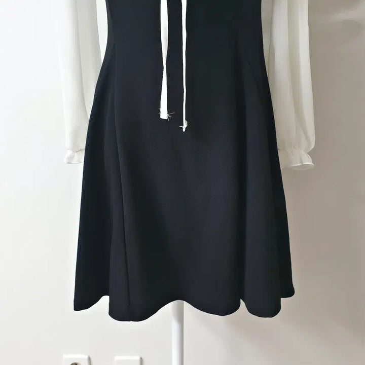 [BUNJANG] IU White Frill Neck Mini Dress / 아이유원피스 화이트프릴넥 미니 55 66 블랙