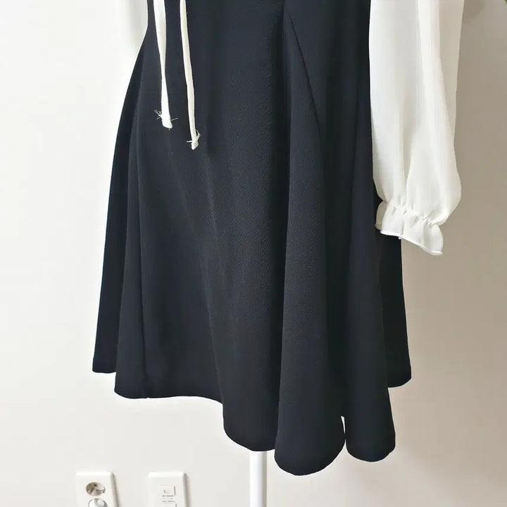 [BUNJANG] IU White Frill Neck Mini Dress / 아이유원피스 화이트프릴넥 미니 55 66 블랙