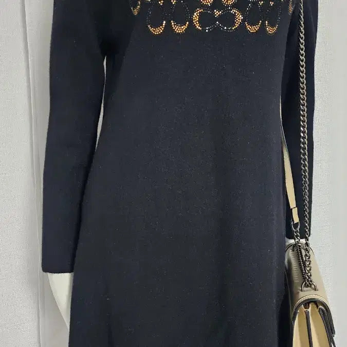 [BUNJANG] Long Knit Top / 상태굿 비즈 포인트 검정 롱니트..반품 45-51 길이 88