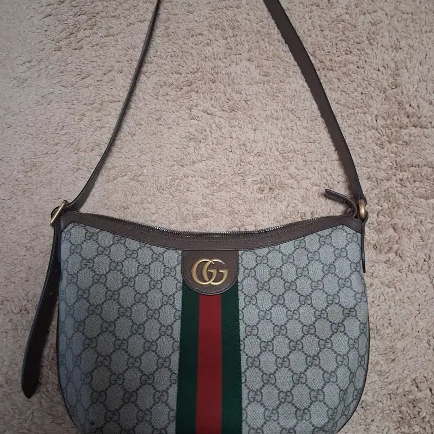 [BUNJANG] Gucci GG Shoulder Bag / 구찌GG숄더백