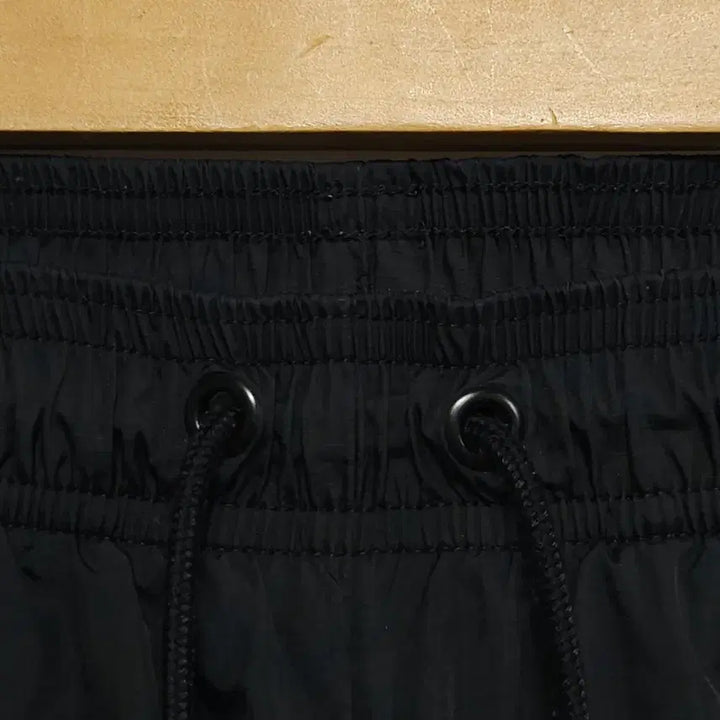 [BUNJANG] Nike Track Pants Black White Jogger (Size S) / 44~55 나이키 트랙팬츠 블랙 화이트 조거 S사이즈