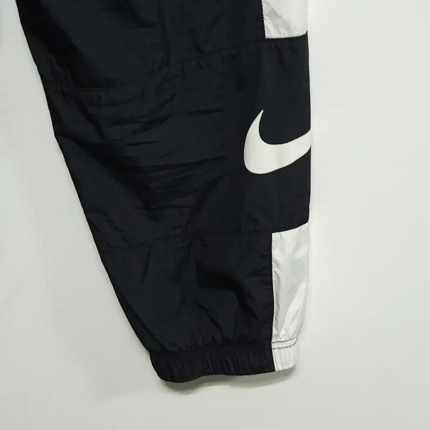 [BUNJANG] Nike Track Pants Black White Jogger (Size S) / 44~55 나이키 트랙팬츠 블랙 화이트 조거 S사이즈