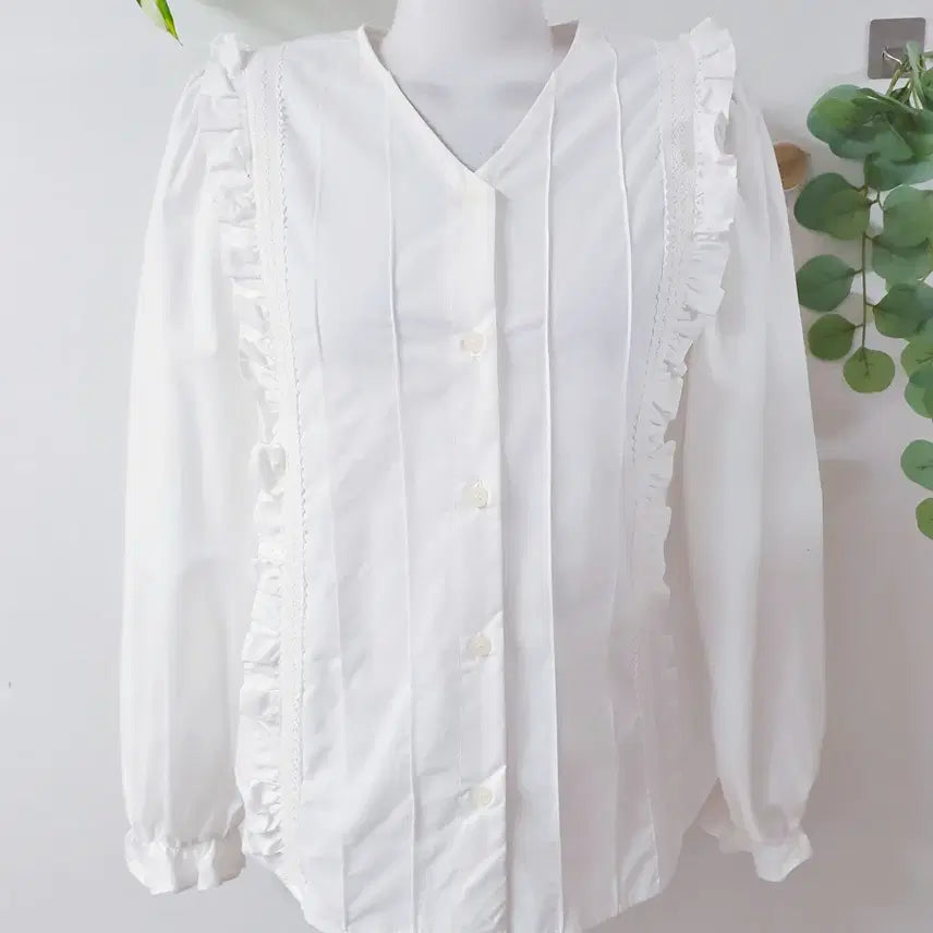 [BUNJANG] Lace Frill Blouse White / 레이스프릴 블라우스 55 66 화이트