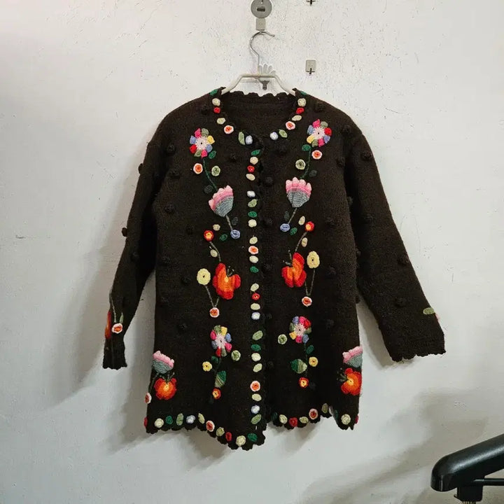 [BUNJANG] Vintage Flower Embroidered Wool Cardigan / 빈티지 플라워 자수 울 가디건