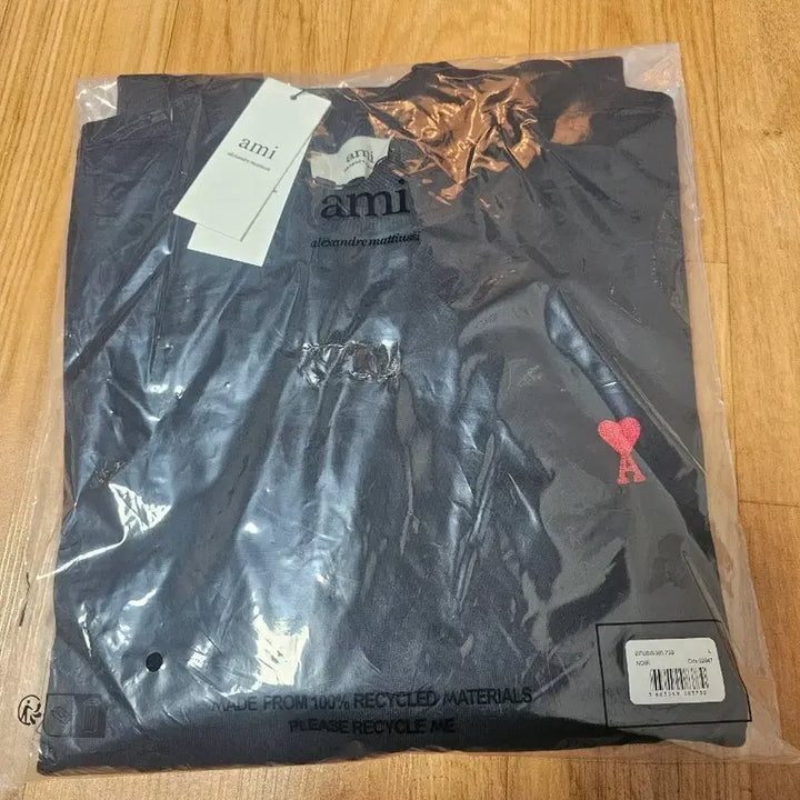 [SOLD OUT] 아미 스몰 하트 블랙 맨투맨L