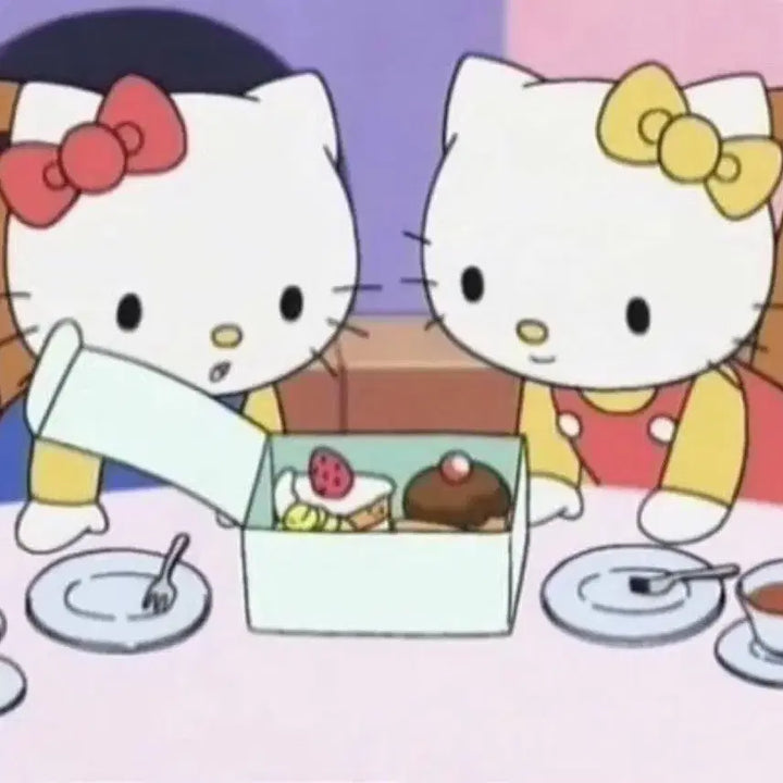 [BUNJANG] Sanrio Hello Kitty Set Goods / 산리오 헬로키티 세트 키티 박스 키티 굿즈(고전 미미인형,키티키링2개 등