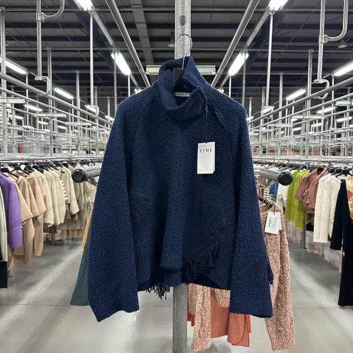 [BUNJANG] TIME Navy Neck Knit Top / TIME 타임 네이비 넥 니트 탑