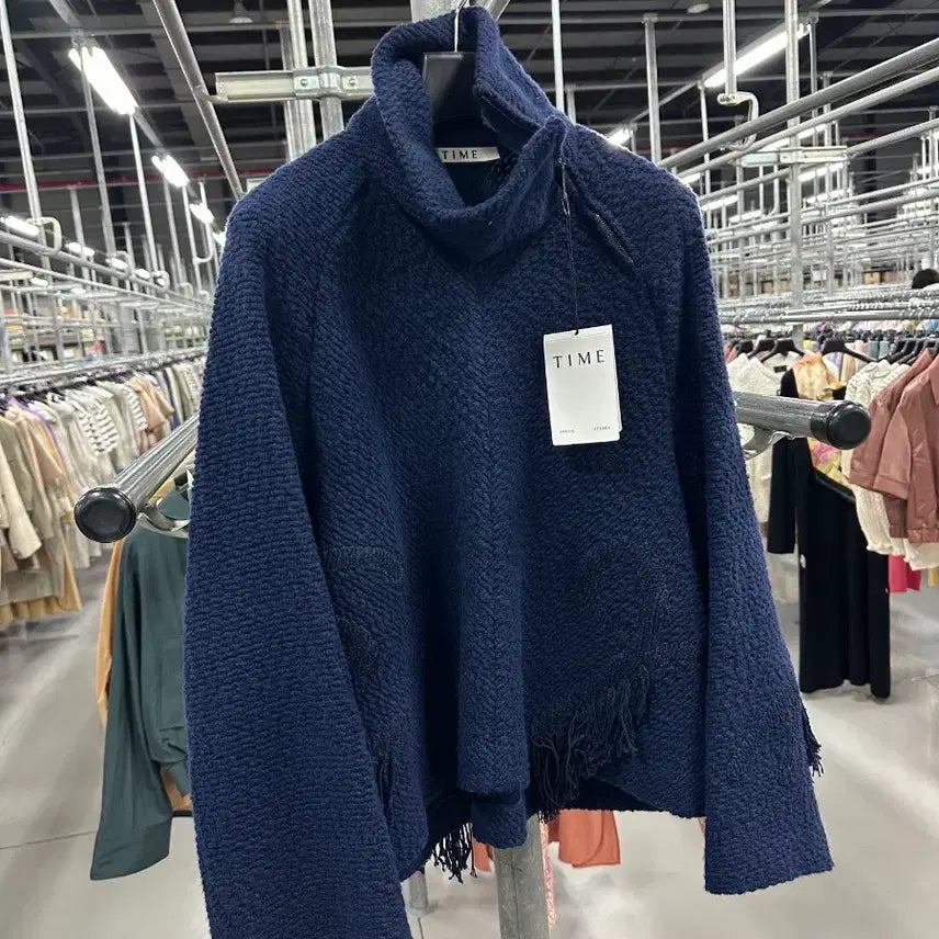 [BUNJANG] TIME Navy Neck Knit Top / TIME 타임 네이비 넥 니트 탑