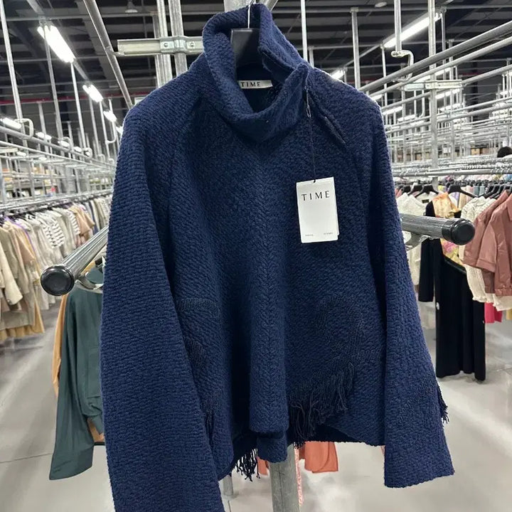 [BUNJANG] TIME Navy Neck Knit Top / TIME 타임 네이비 넥 니트 탑