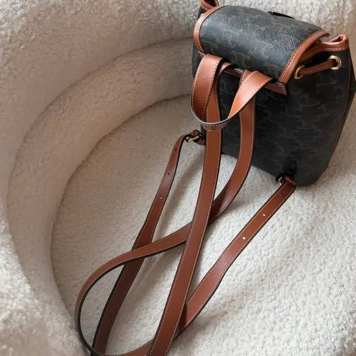 [BUNJANG] Celine Triomphe Backpack Brown / 셀린느 트리오페 백팩 브라운