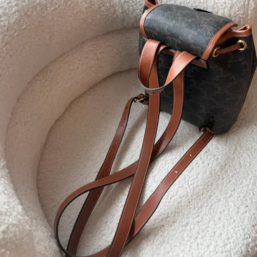 [BUNJANG] Celine Triomphe Backpack Brown / 셀린느 트리오페 백팩 브라운