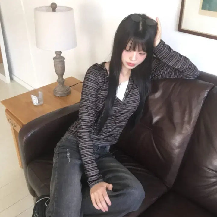 [BUNJANG] Wonderwall Harit Stripe Button Hoodie / 원더원더 하릿 스트라이프 버튼 후드 티셔츠