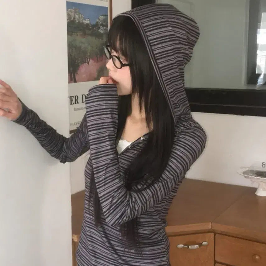 [BUNJANG] Wonderwall Harit Stripe Button Hoodie / 원더원더 하릿 스트라이프 버튼 후드 티셔츠