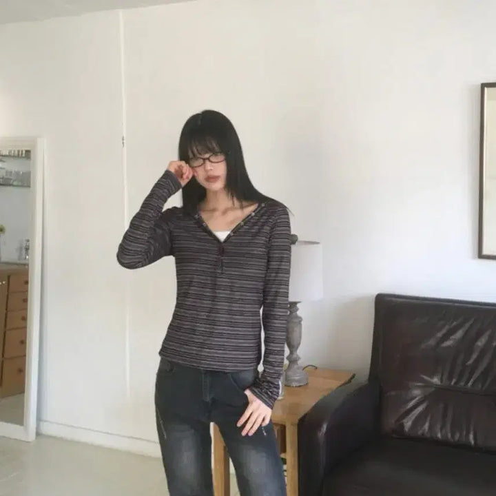 [BUNJANG] Wonderwall Harit Stripe Button Hoodie / 원더원더 하릿 스트라이프 버튼 후드 티셔츠