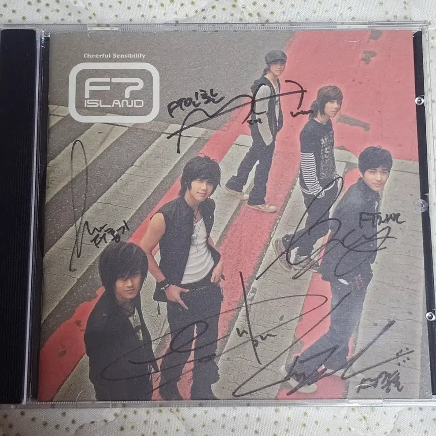 [BUNJANG] FT Island Signed CD / FT아일랜드 1집 멤버전원 싸인 CD (비매)