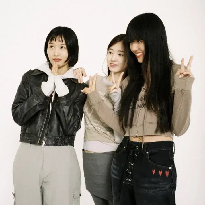 [BUNJANG] aeae Heart Embroidery Bootcut Jeans / aeae 에이이에이이 Heart Embroidery Jeans 데님 팬츠
