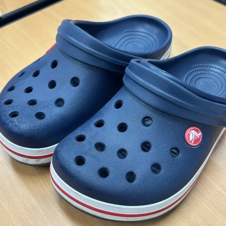 [BUNJANG] Crocs Navy (220) J3 / 크록스 네이비 (220) j3
