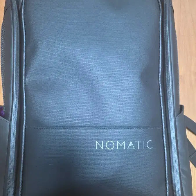 [BUNJANG] Nomadic Black Expandable Backpack / 노매틱 검정색 백팩 가방 확장형