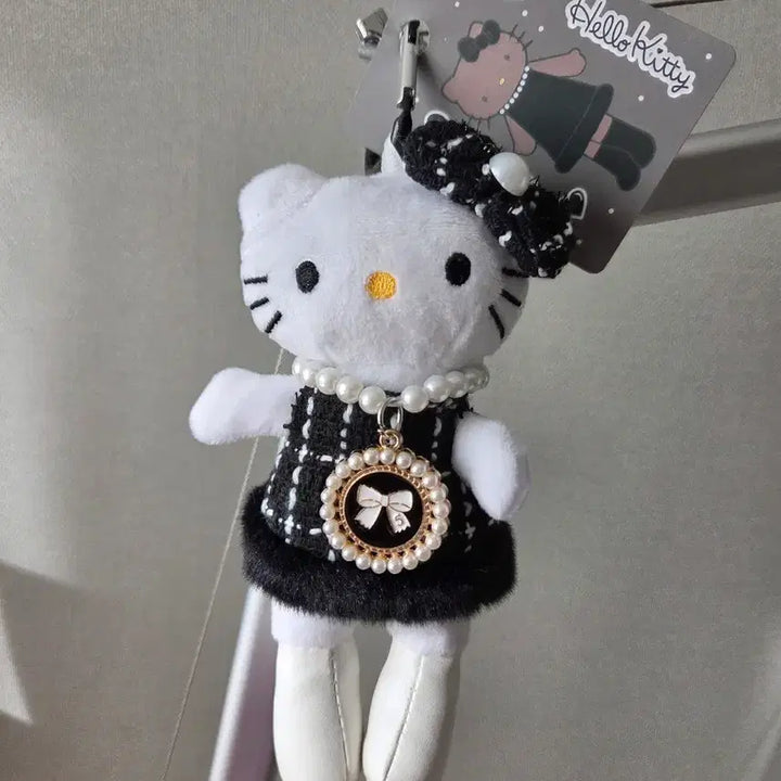 [BUNJANG] Hello Kitty Tweed Keyring / 헬로키티 트위드 인형 키링