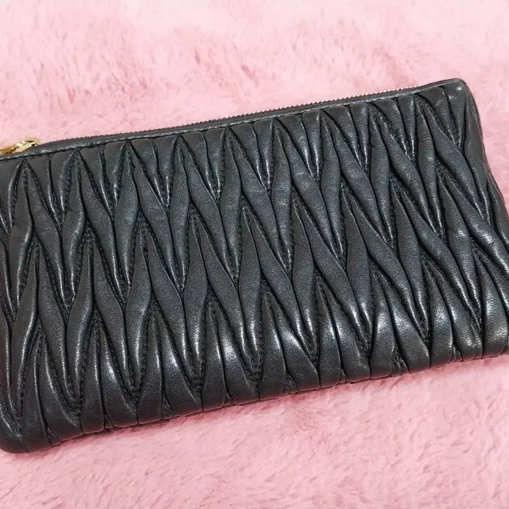 [BUNJANG] Miu Miu Matelassé Mini Pouch / 미우미우 마틀라세 미니파우치