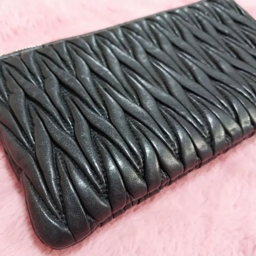 [BUNJANG] Miu Miu Matelassé Mini Pouch / 미우미우 마틀라세 미니파우치