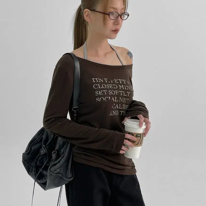 [BUNJANG] Blackup Brown Off-Shoulder Long Sleeve Top / (블랙업 / 새제품) 브라운 오프숄더 긴팔티 슬리브티