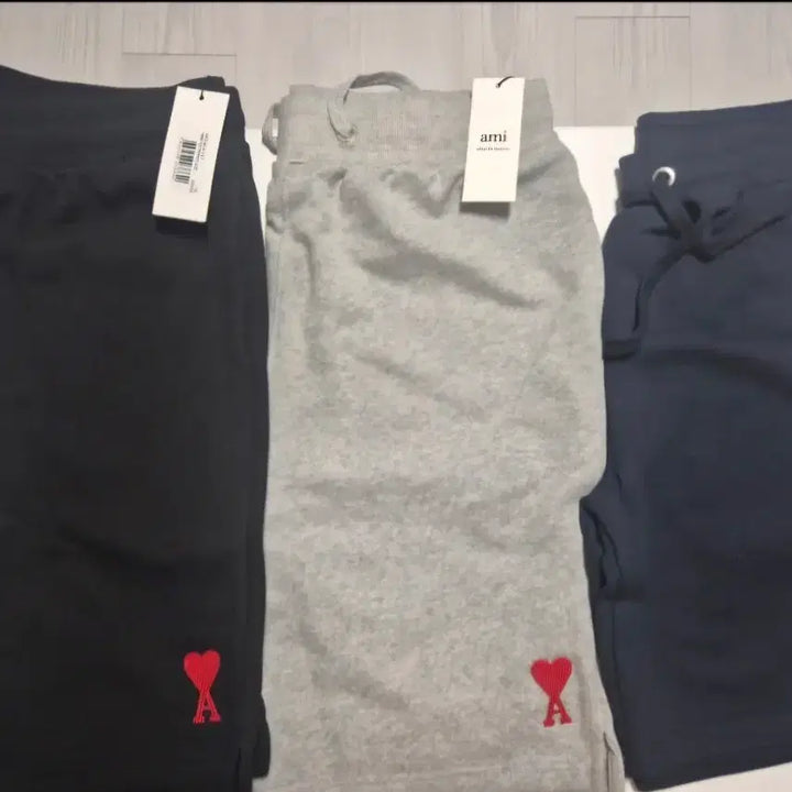 [BUNJANG] BTS Army Heart Logo Shorts (Black/Gray/Navy) / 큐알인증 아미 하트 로고 반바지 블랙/그레이/네이비