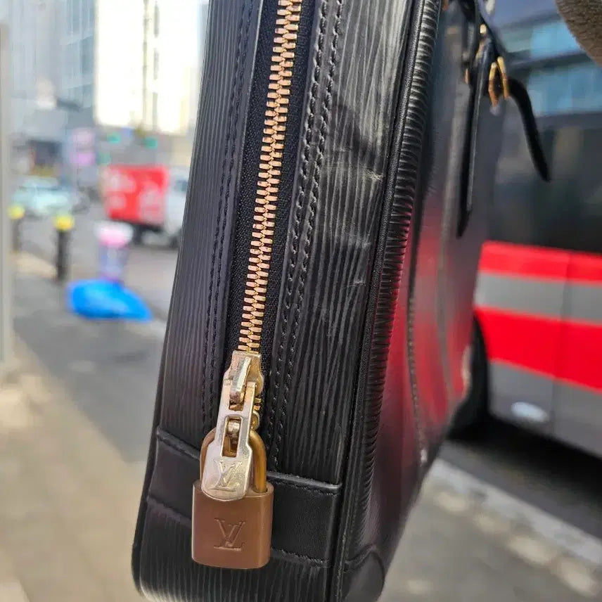 [BUNJANG] Louis Vuitton Epi Black Briefcase M54472 / 루이비통 에피 블랙 서류 가방 M54472