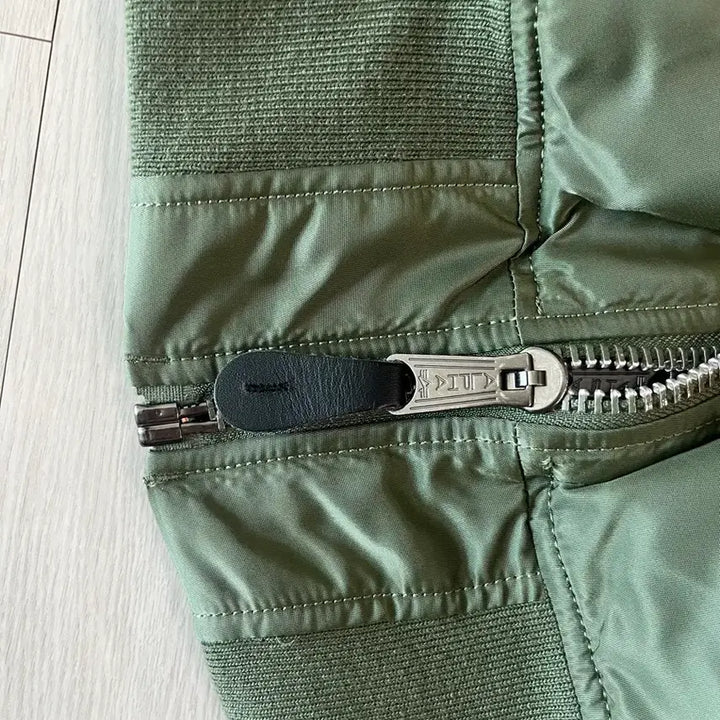[BUNJANG] Alpha Industries MA-1 Regular Fit Sage Green / 알파인더스트리 ma-1 레귤러핏 세이지그린