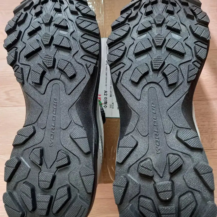 [SOLD OUT] 다이얼 트레킹화 등산화 280사이즈  ((새상품))