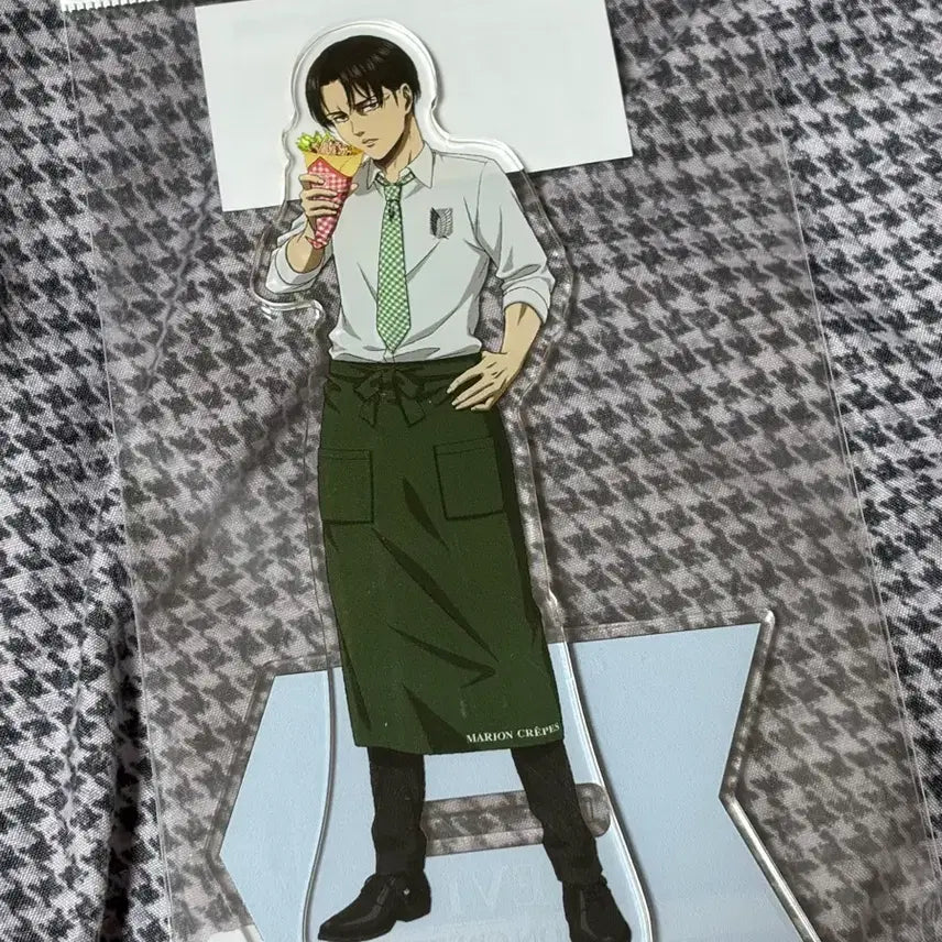[BUNJANG] Attack on Titan Levi Crepe Cafe Acrylic Stand / 진격거 진격의거인 리바이 크레페 카페 아크릴스탠드