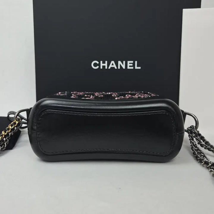 [BUNJANG] Chanel Gabrielle Small Spangle CC Black Shoulder Bag / 샤넬 가브리엘스몰 스팽글cc 블랙 신품급