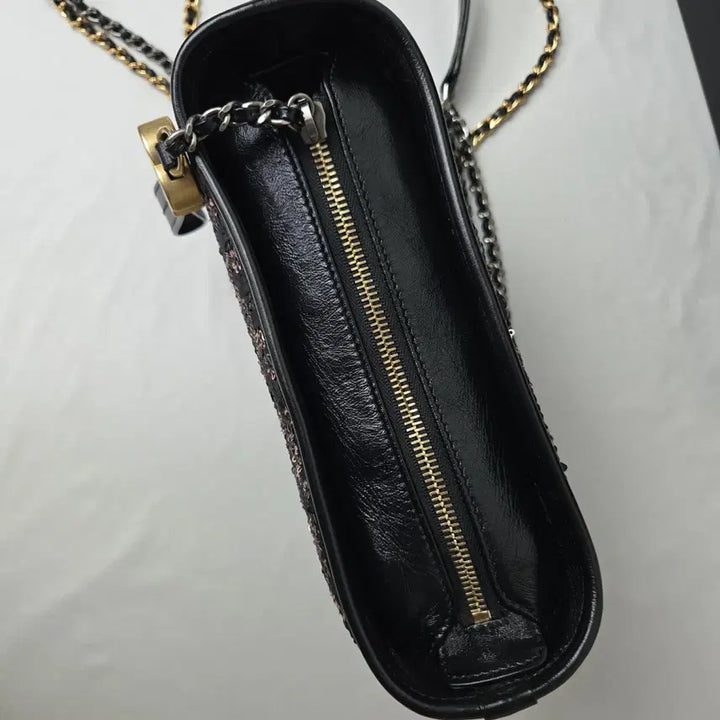 [BUNJANG] Chanel Gabrielle Small Spangle CC Black Shoulder Bag / 샤넬 가브리엘스몰 스팽글cc 블랙 신품급