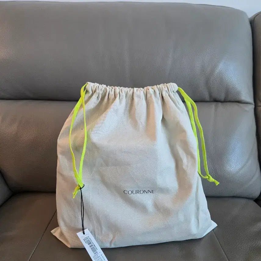 [BUNJANG] Couronne Leather Tote Bag / 쿠론 Sphere 소가죽 토트백  (새 상품)