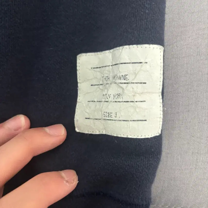 [BUNJANG] Thom Browne Crewneck Sweatshirt / 톰브라운 사선완장 맨투맨