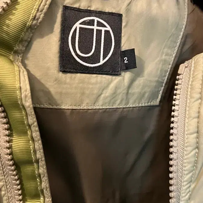 [BUNJANG] Outstanding Mountain Down Parka / 아웃스탠딩 마운틴 다운 파카 패딩