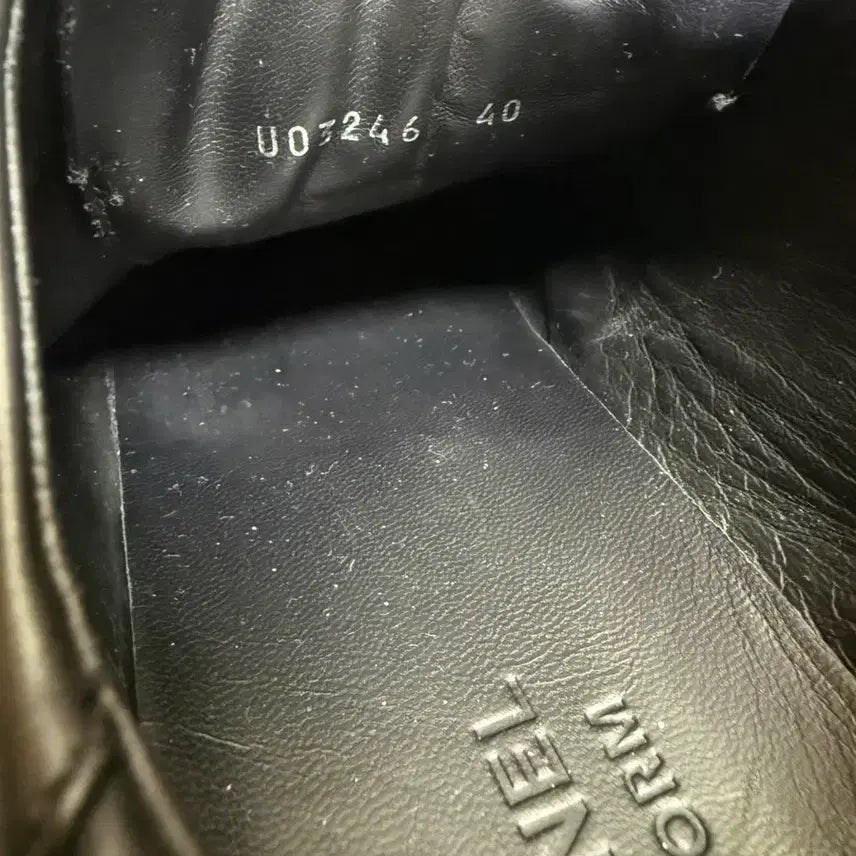 [BUNJANG] Chanel Sneakers Uniform / 샤넬 스니커즈 유니폼