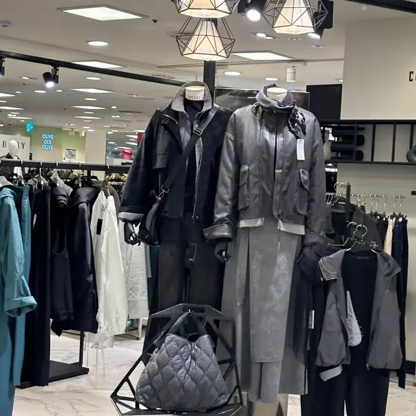 [BUNJANG] cmcube Two-Way Bag / cmcube 씨엠큐브 지퍼장식 투웨이백