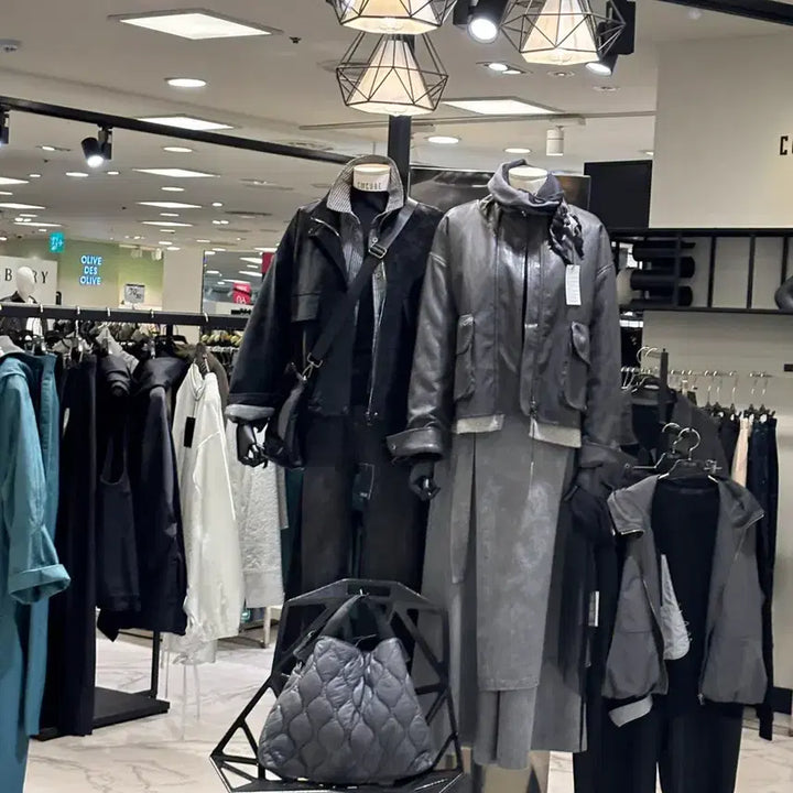 [BUNJANG] cmcube Two-Way Bag / cmcube 씨엠큐브 지퍼장식 투웨이백