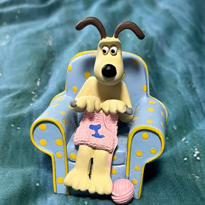 [BUNJANG] Wallace and Gromit Gromit Sofa Figure / (주말만세일) 빈티지 월레스와 그로밋 그로밋 소파 피규어