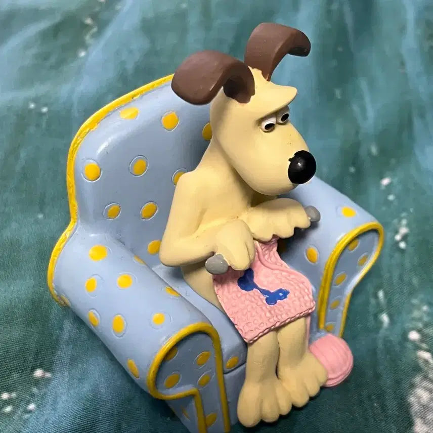 [BUNJANG] Wallace and Gromit Gromit Sofa Figure / (주말만세일) 빈티지 월레스와 그로밋 그로밋 소파 피규어